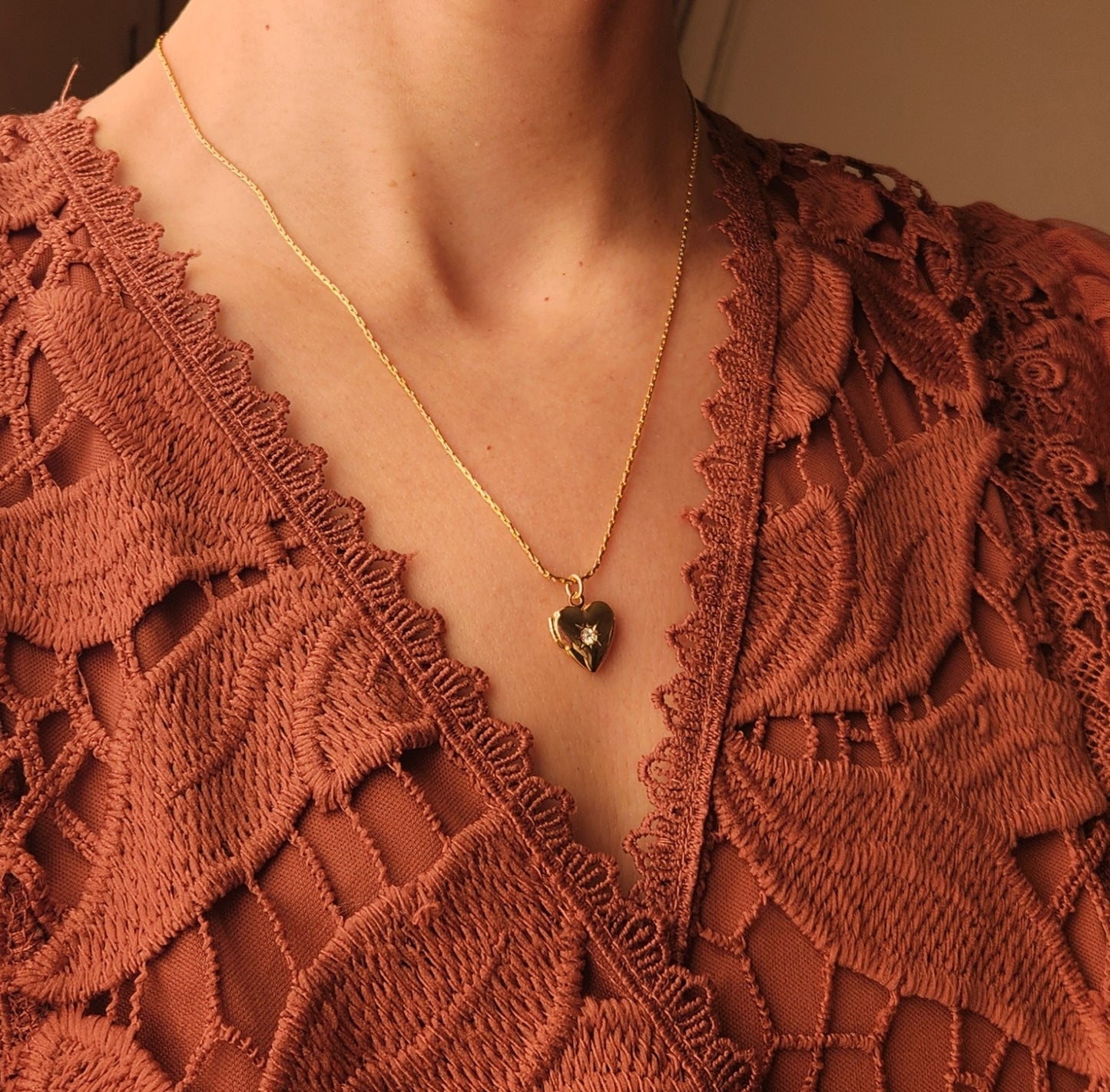 18" Sweetheart locket necklace