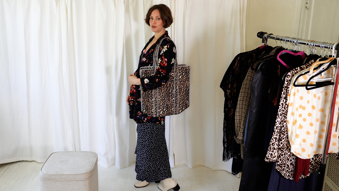 Structured Tote Bag with zipper and inside pocket - Leopard Lady