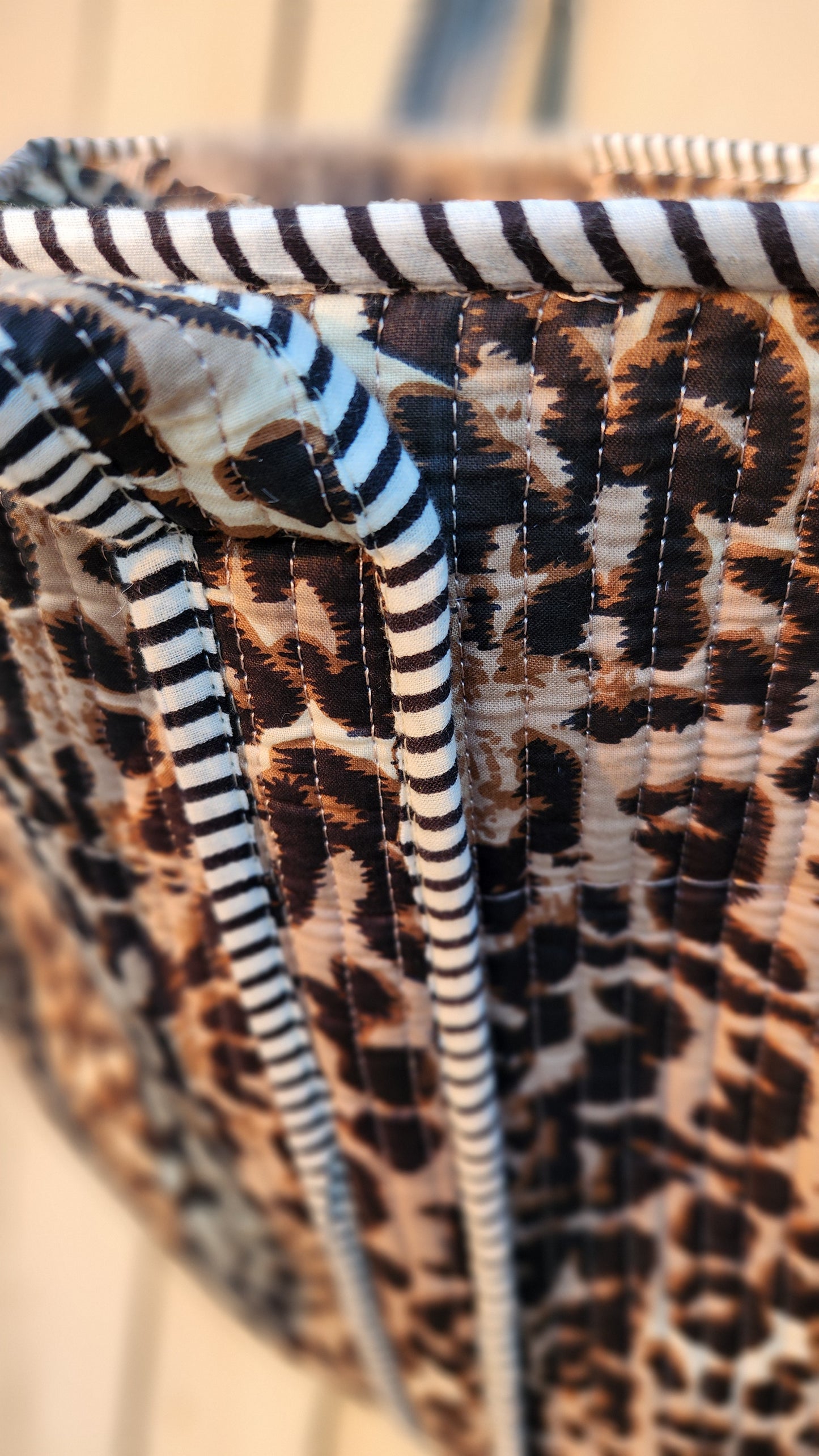 Structured Tote Bag with zipper and inside pocket - Leopard Lady