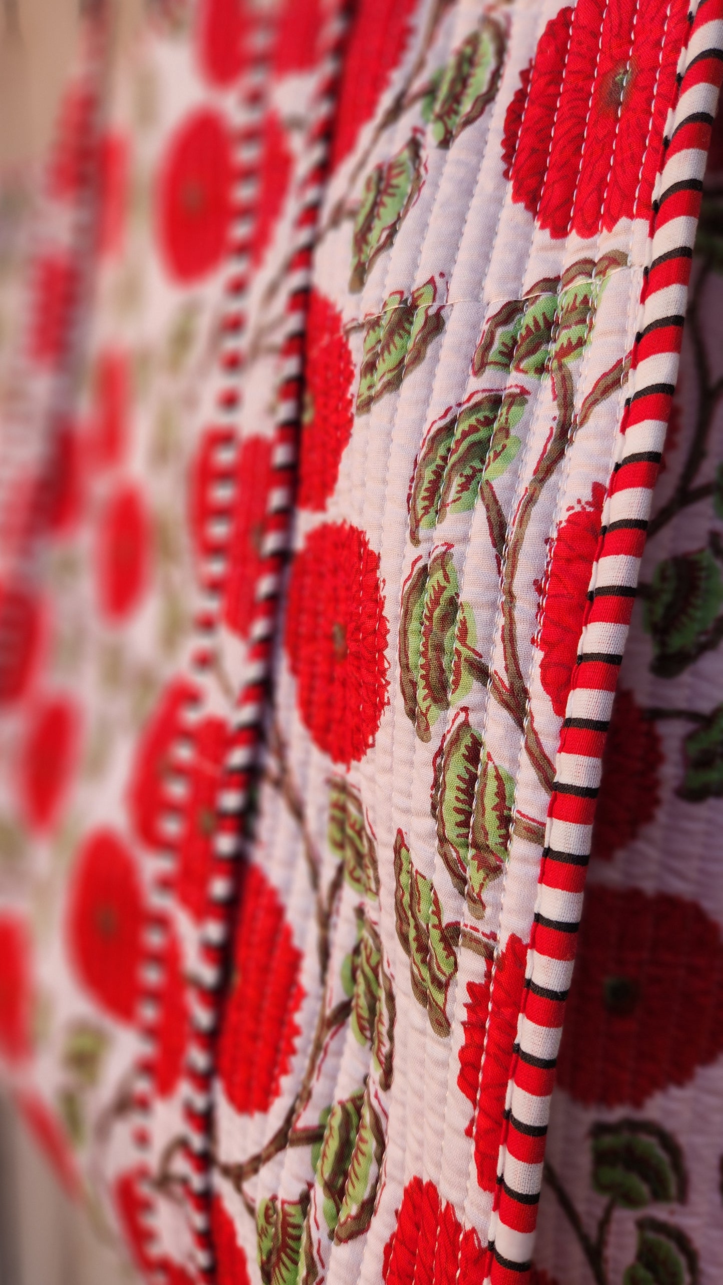 Structured Tote Bag with zipper and inside pocket - Poppy